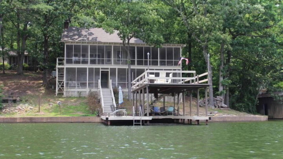 Florence Cabin | Waterfront Cabin/Clean Water/Jump off the top/Space for large family/fishing