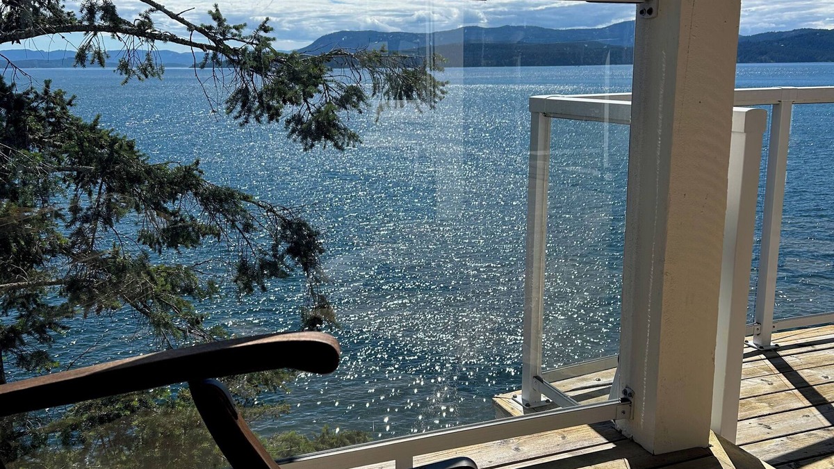 Pender Island Cabin | Waterfront Cabin at Currents, Otterbay, North Pender Island