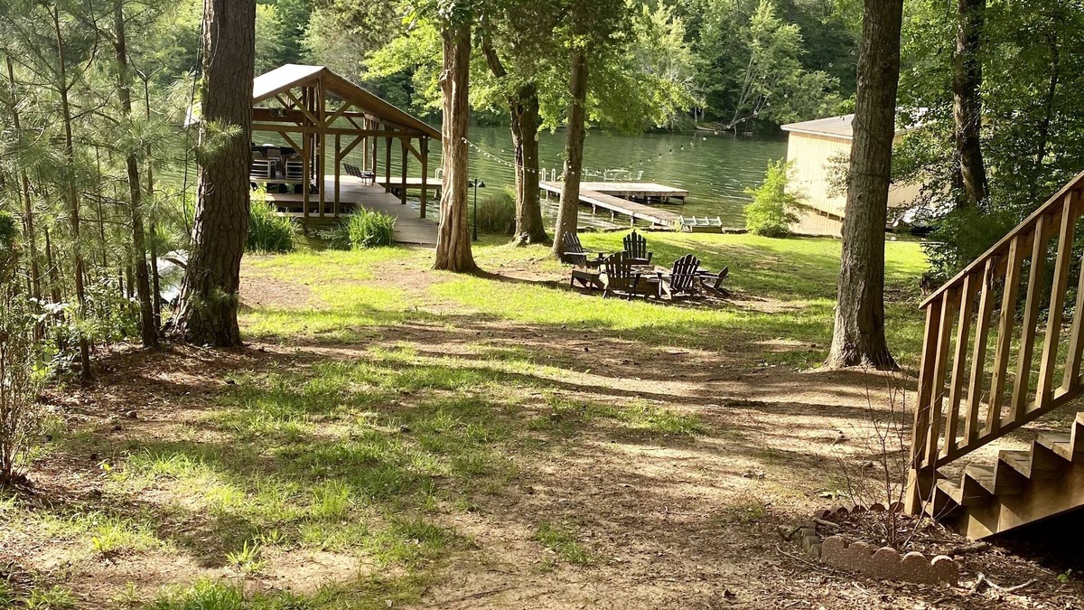 Guntersville Cabin | Waterfront Cabin! Fisherman’s Paradise! Pet Friendly! Slew on Main Channel!