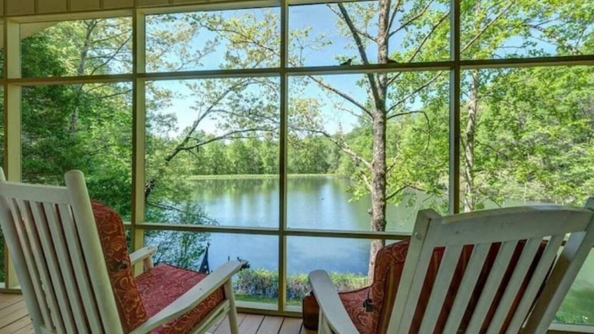 Murphy Cabin | Waterfront cabin in the mountains. Peaceful, relaxing setting.