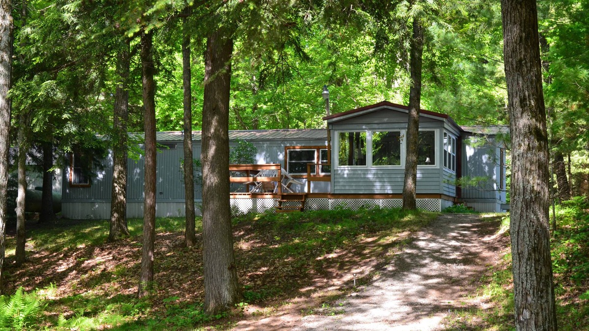 Ingalls House | Waterfront Cabin! Menominee River / Marinette County / Wausaukee / Wallace