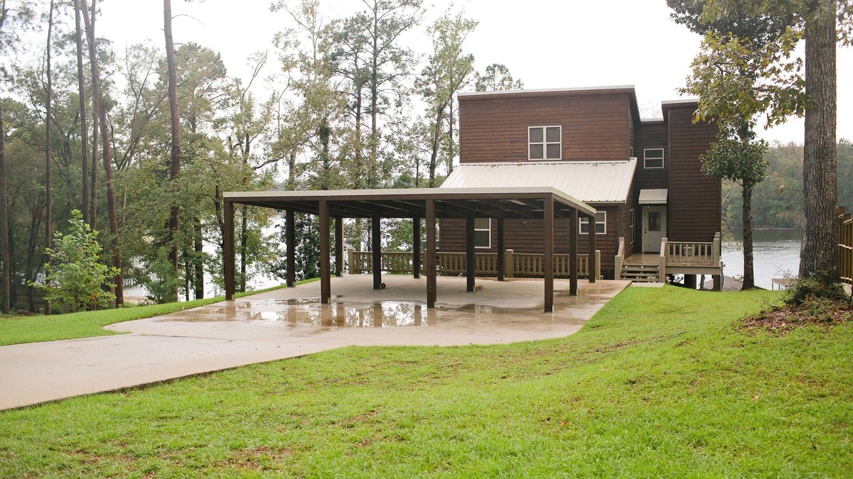 South Toledo Bend House | Waterfront Cabin on Toledo Bend