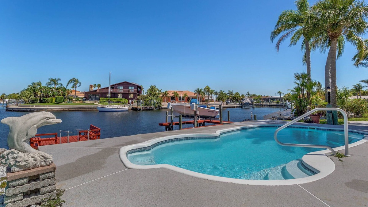 Gulf Harbors House | WATERFRONT Canal Home w/Private Pool-BEAUTIFUL VIEWS
