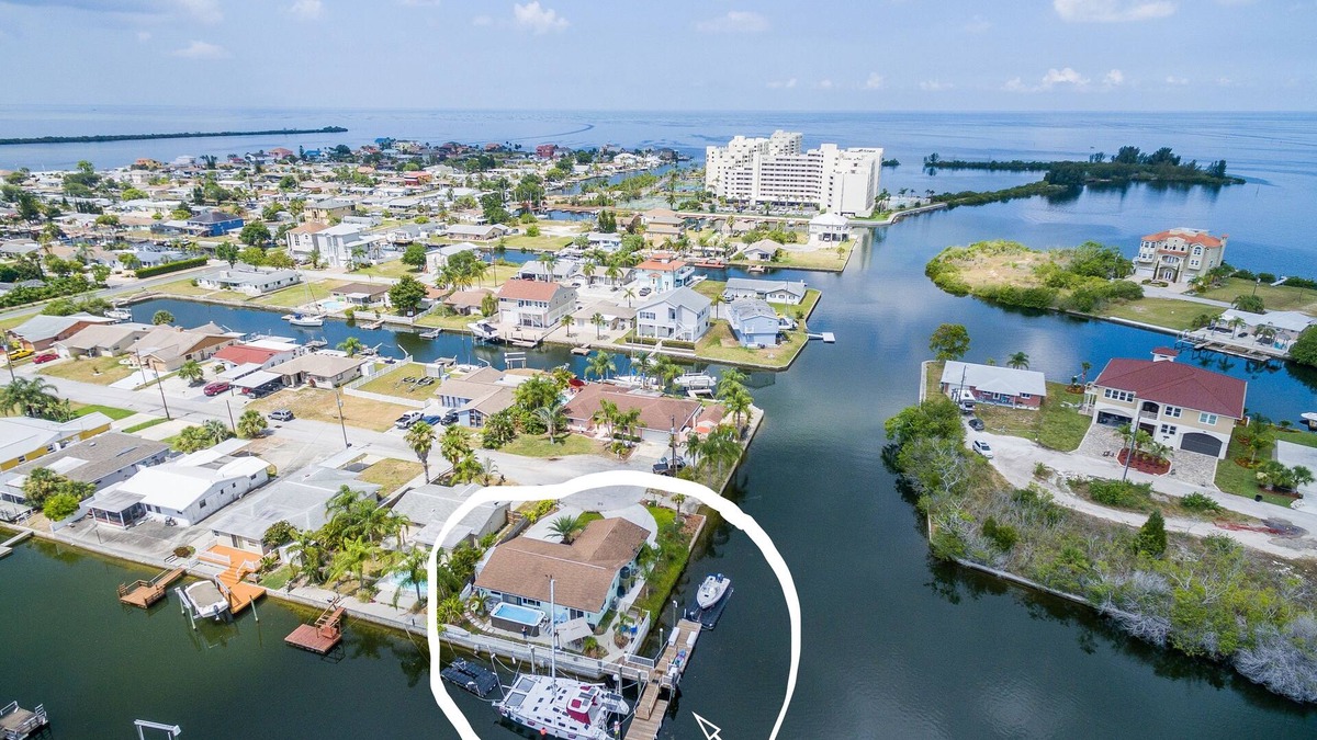 Hudson Beach Estates House | Waterfront-canal/w/Gulf view-pets welcome-private dock for a fee.