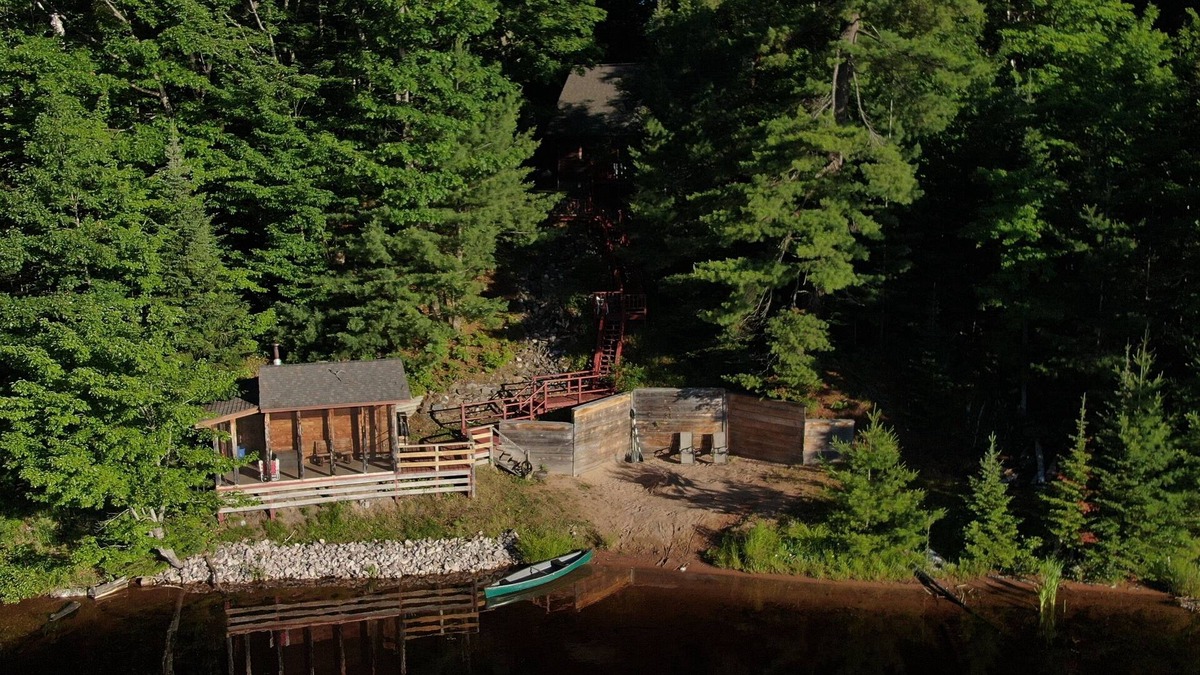 Negaunee Cabin | Waterfront Cedar Cabin Complete with Sauna