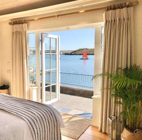 Kinsale House | Waterfront Chic Studio
