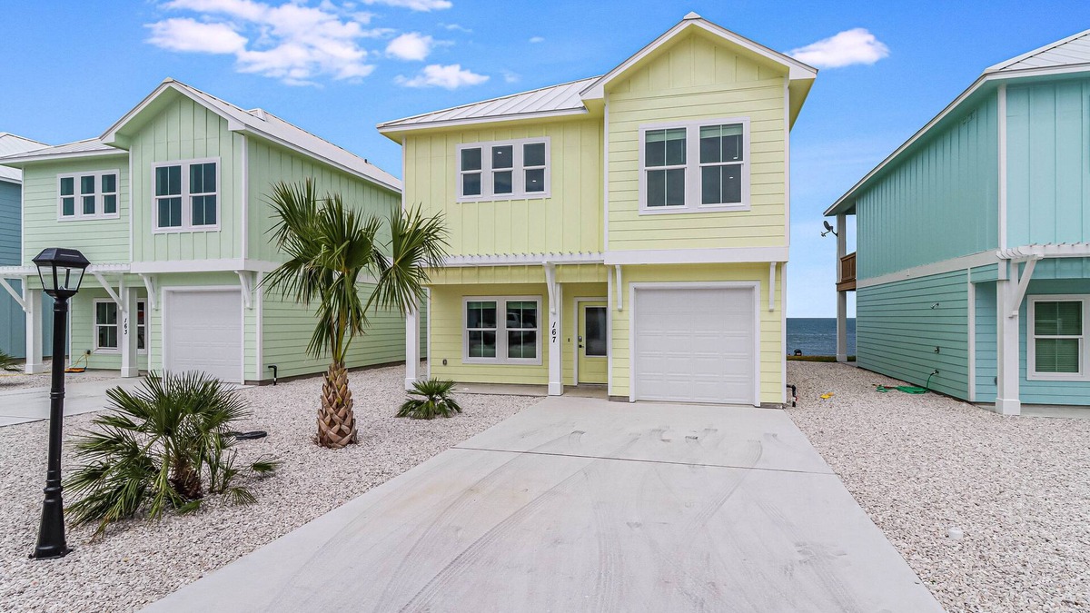 Fulton House | Waterfront,Community Pool,Personal Hottub,Walk to Bars, Restaurants and Pier