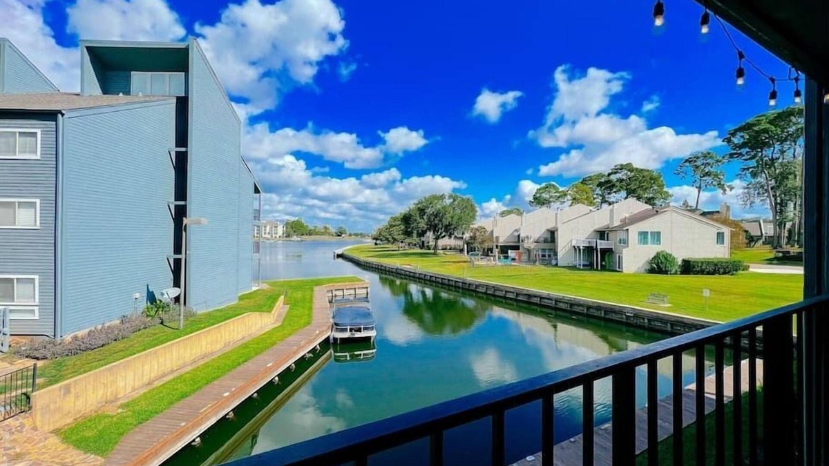 Walden on Lake Conroe Condo | Waterfront Condo 🏖️ Gorgeous View🚤
