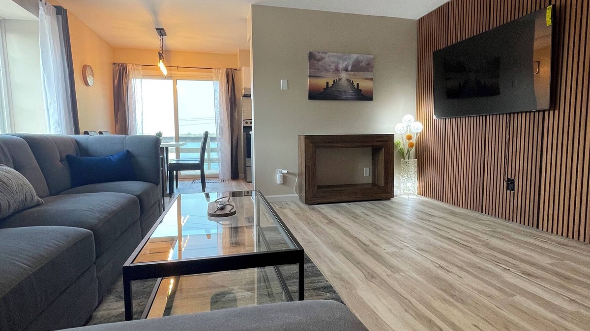 Port Huron Condo | Waterfront condo on the Riverwalk in Port Huron. Newly & Beautifully Renovated