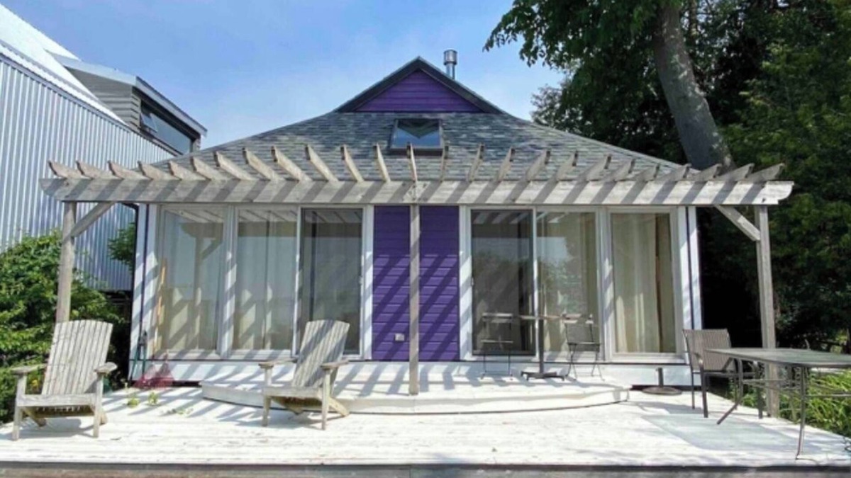 Wellington Cottage | Waterfront cottage in the heart of Wellington