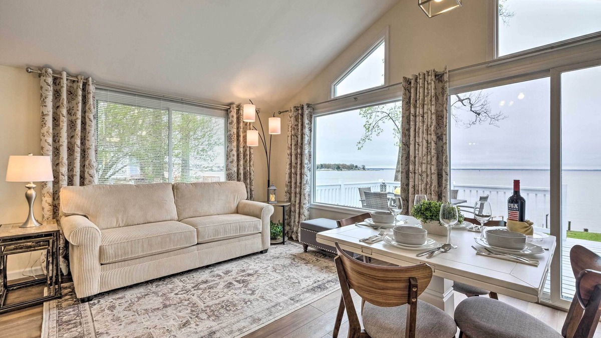 Colonial Beach Cottage | Waterfront Cottage w/Private Beach + Deck!