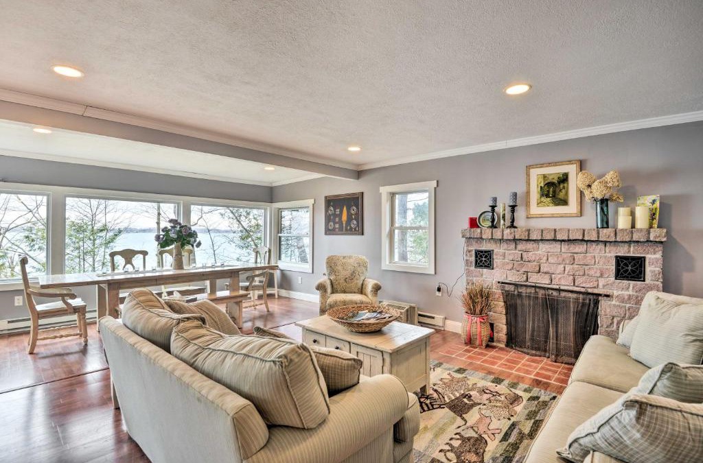 Clayton House | Waterfront Cottage on Sawmill Bay with Deck!