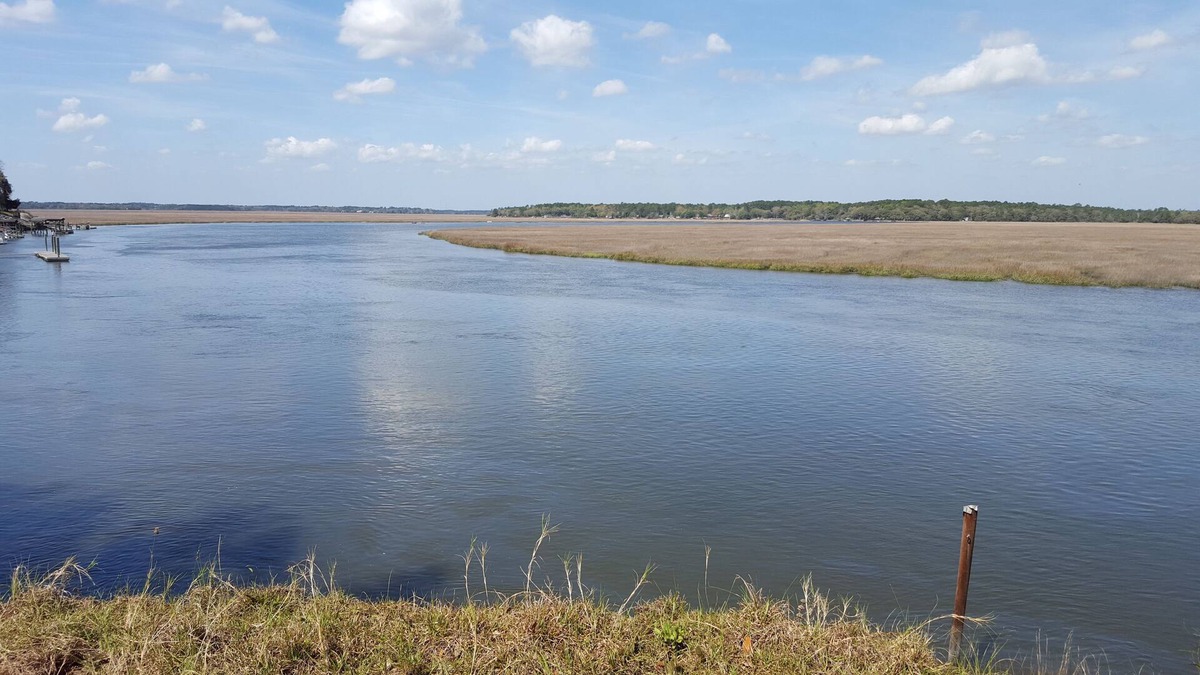 Valona Cottage | Waterfront Cottage Sleeps 11, Big Dock, a RV Hookup, on 18 Gated Acres