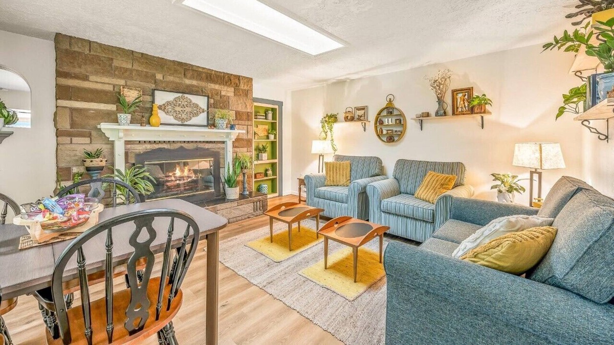 Longview Cottage | Waterfront Cottage w/ Large Covered Porch, BBQ, and Fire Pit