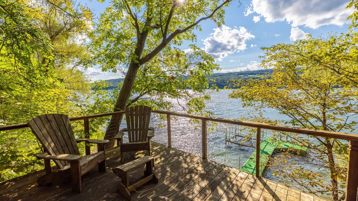 Middlesex Cabin | Waterfront cottage with private beach