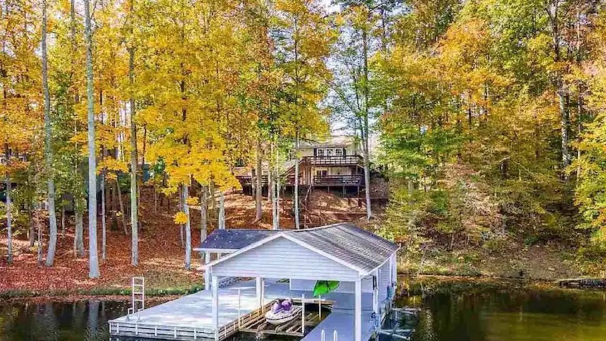 Semora House | Waterfront Cottage with Fast Wifi - Stay a Little Longer