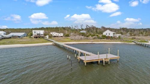 Sealevel House | Waterfront Dock Kayaks Ping Pong 3 Bedroom 2 Bathroom