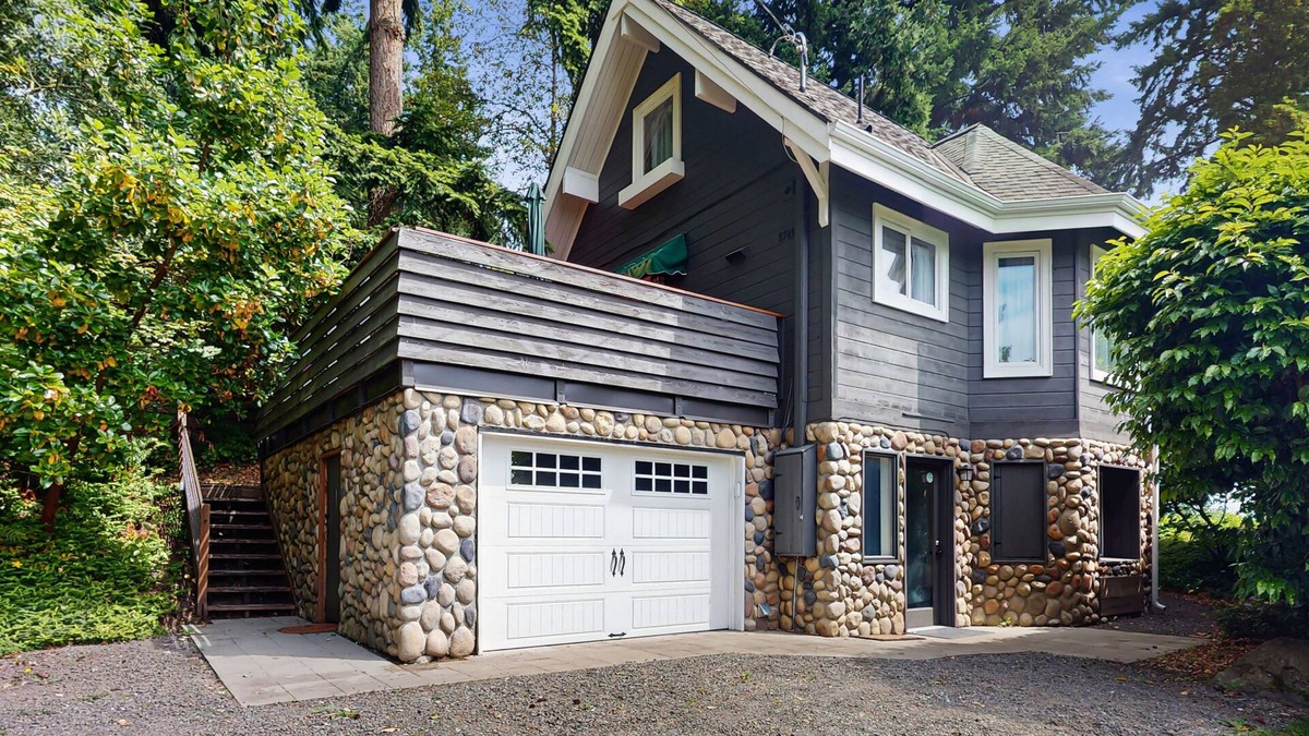 Indianola House | Waterfront Escape with Mountain Views, Loft & Coastal Charm