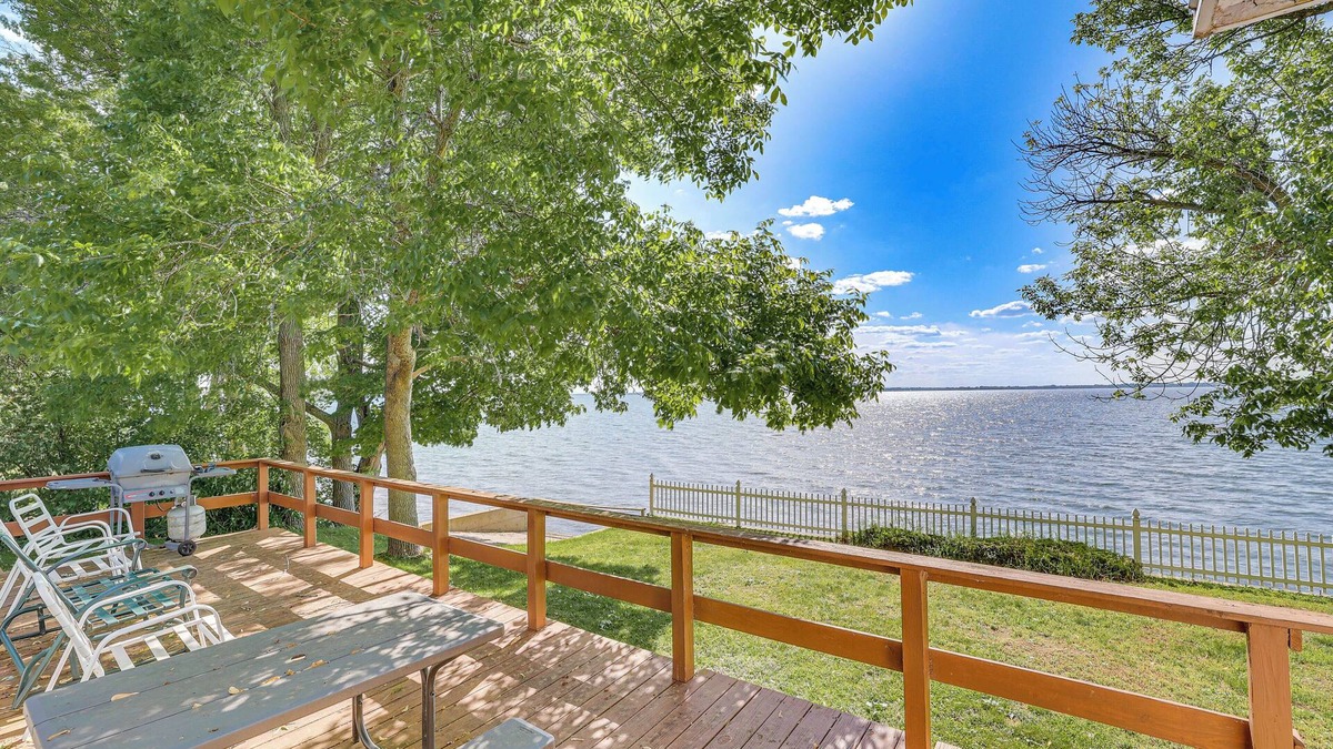 Swanton Cottage | Waterfront Family Cottage on Lake Champlain
