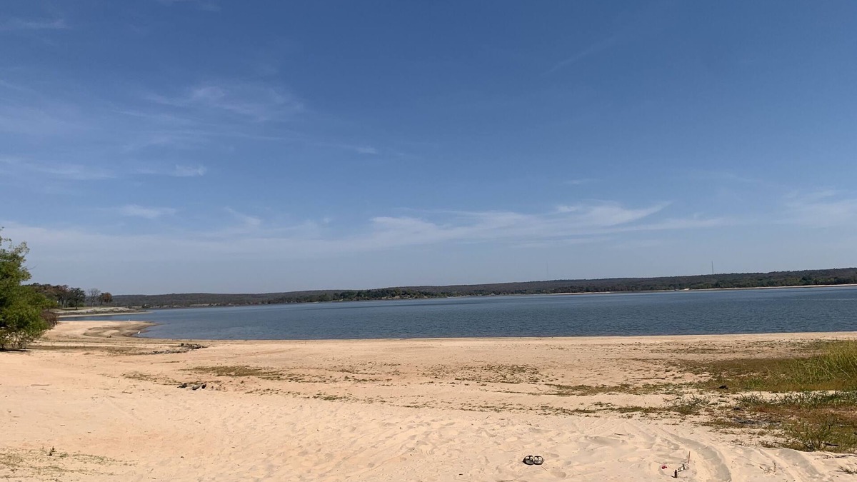 Longtown House | Waterfront family vacation home at Eufala. Sleeps 14. Newly remodeled. Amazing.