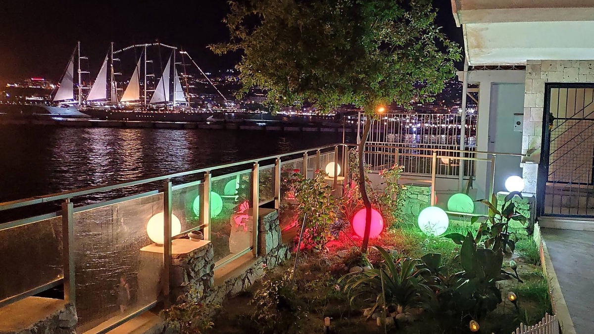 Kusadasi Apartment | Waterfront Flat in Center with stunning view