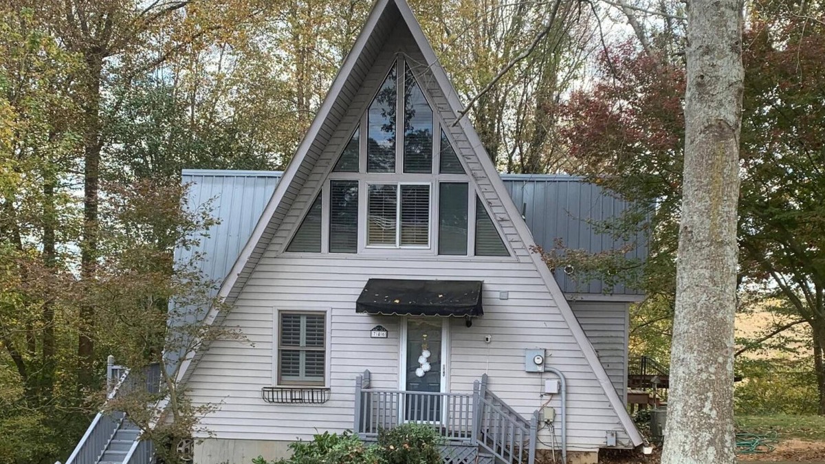Graham House | Waterfront ~ Game Room ~ Hot Tub ~ Fire Pit