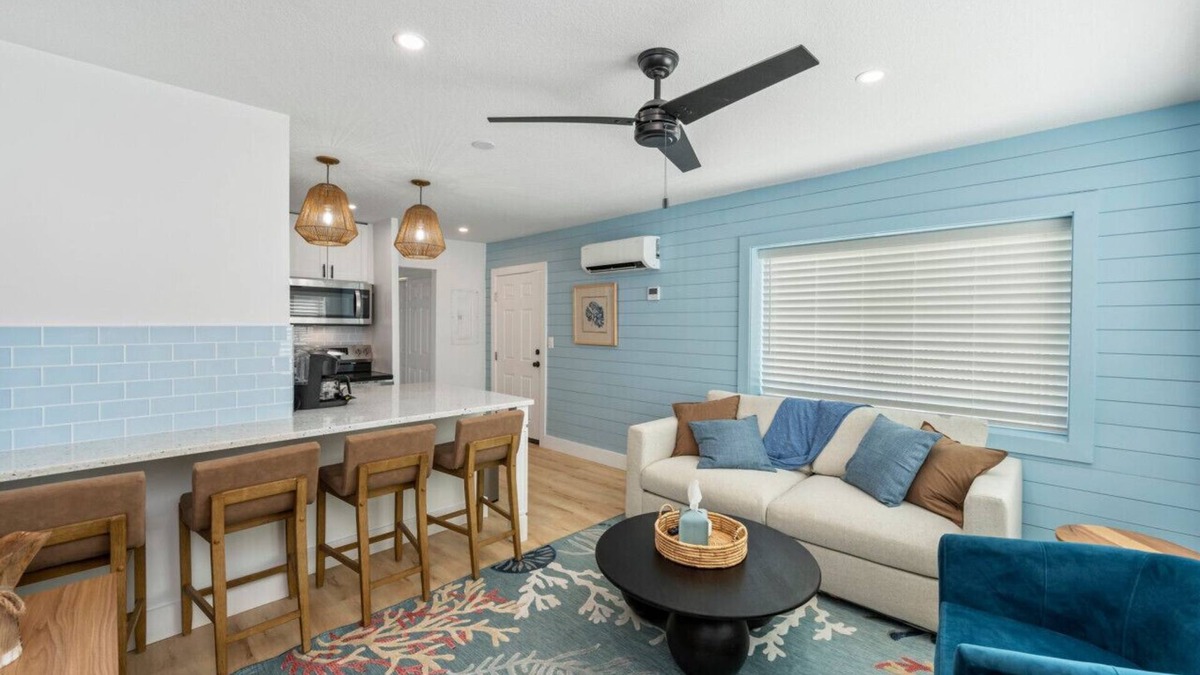 Fort Walton Beach Apartment | Waterfront Getaway w/Pool Access – Bluefish #2