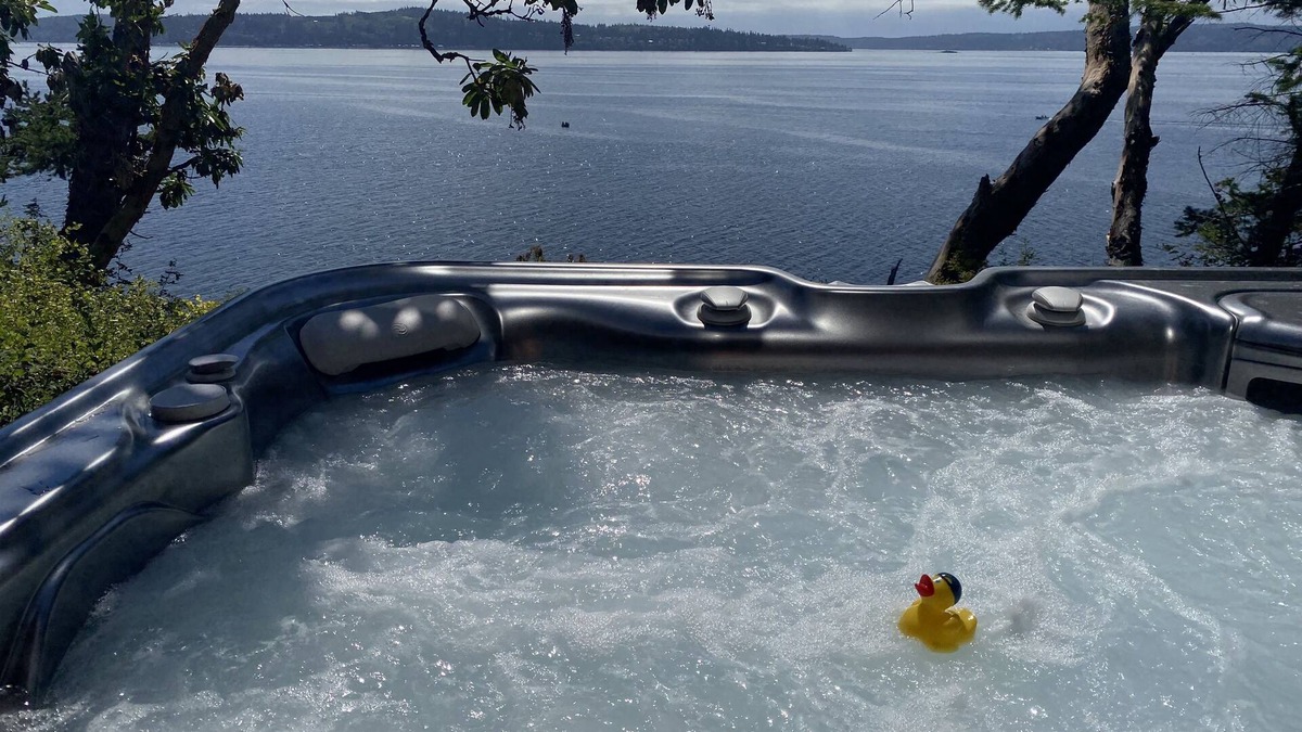 Camano Island House | Waterfront Guest Suite w/ HOT TUB, firepit, kayaks, and BEACH ACCESS