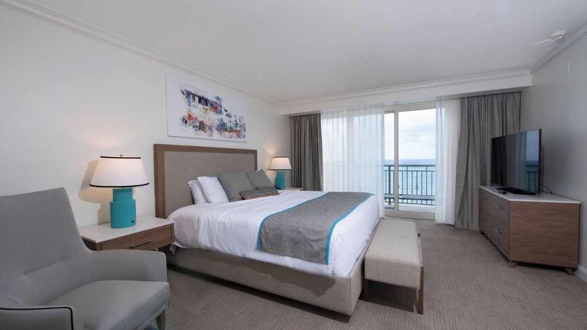 Central Beach Hotel | Waterfront Haven Near Fort Lauderdale Beach! Onsite Pool, Pets Allowed!