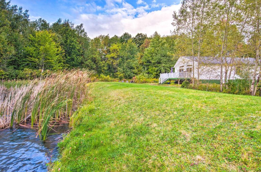 Union Dale House | Waterfront Hideaway about 3 Mi to Elk Mountain!