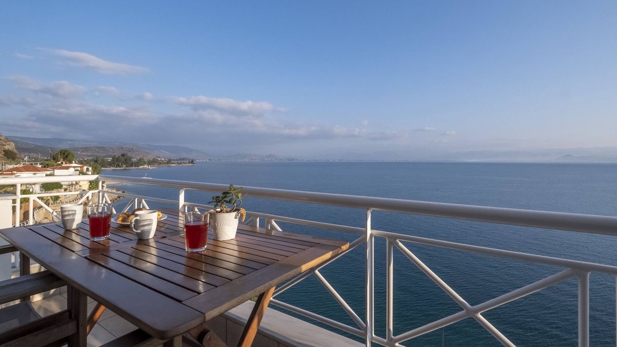 Kiveri Apartment | Waterfront Holiday apartment, in Kiveri, close to Nafplio, Mycenae, Peloponnese