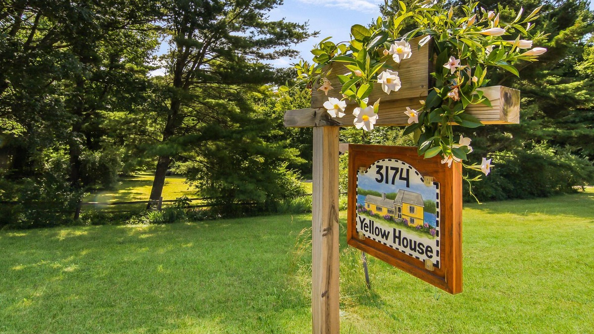 Leland Cottage | Waterfront Home and Walk to Leland
