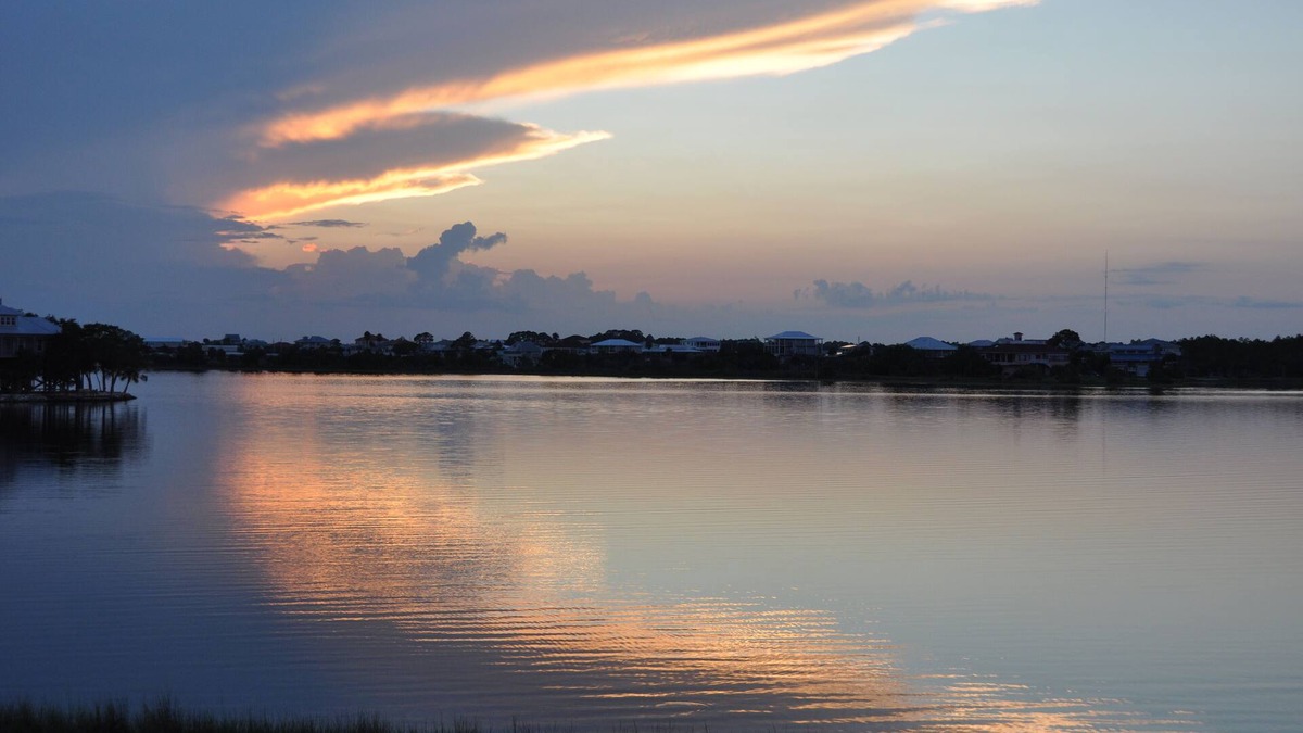 Crawfordville House | WATERFRONT Home - Dolphins, Sunsets, Fishing, Kayaks, Canoe, Wildlife