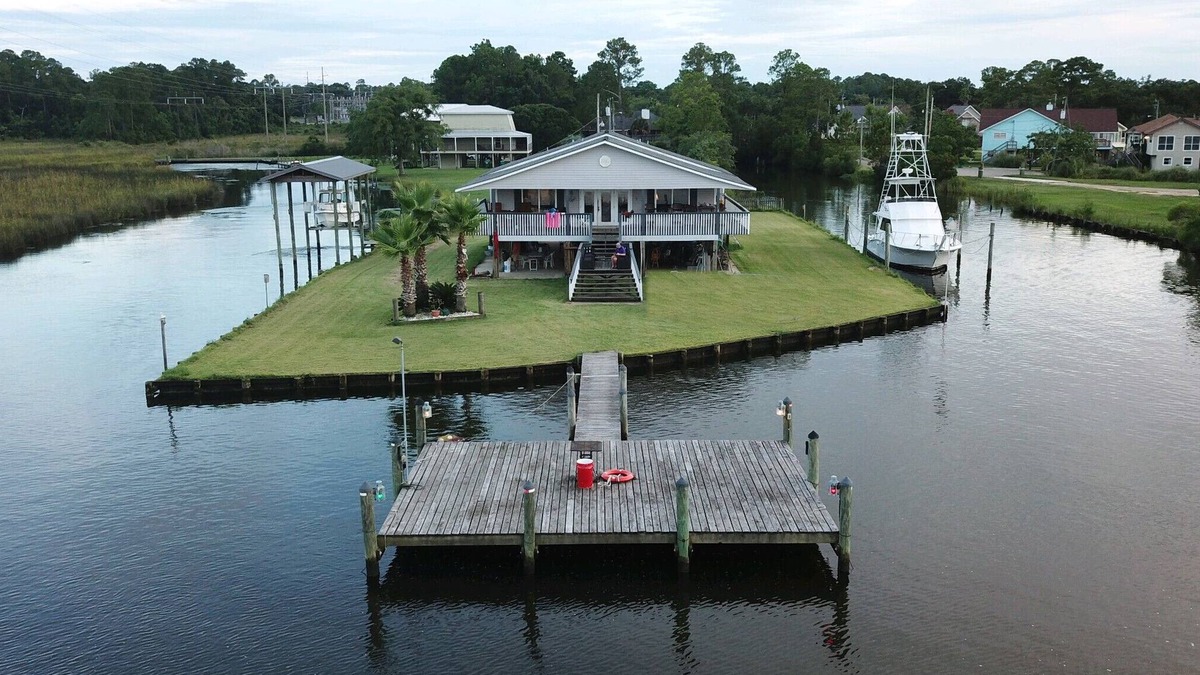 Gulfport House | WATERFRONT HOME - Gorgeous Views of Bayou Bernard at Mermaid Landing
