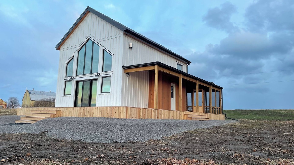 Cressy House | Waterfront Home in Prince Edward County