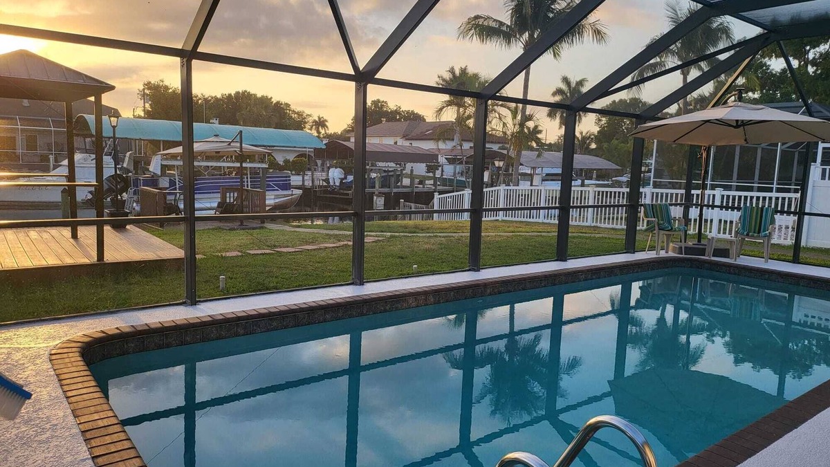 Fort Myers Shores House | waterfront home, in a canal of the Caloosahatchee River with direct Gulf access.