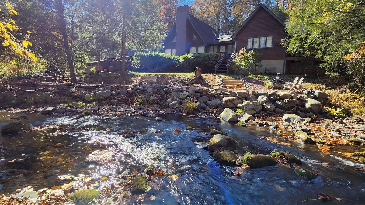 Cresco House | Waterfront Home in the Poconos, Dog friendly
