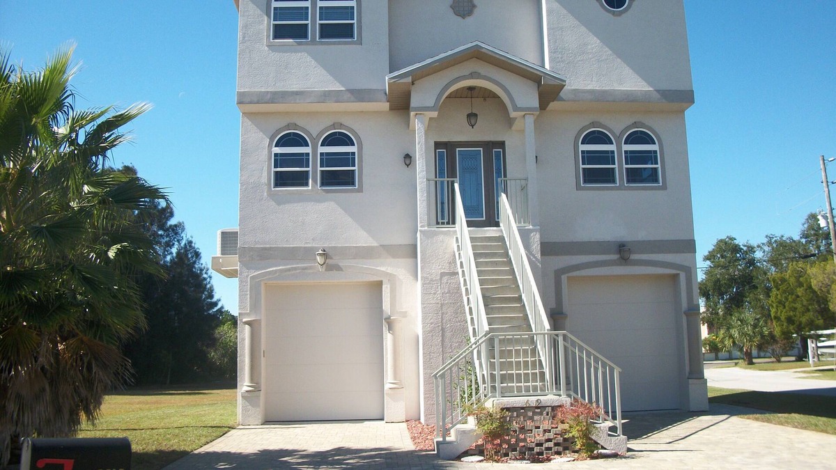 Hudson Beach Estates House | Waterfront home-newer 3 story w/ rooftop views of Gulf waters