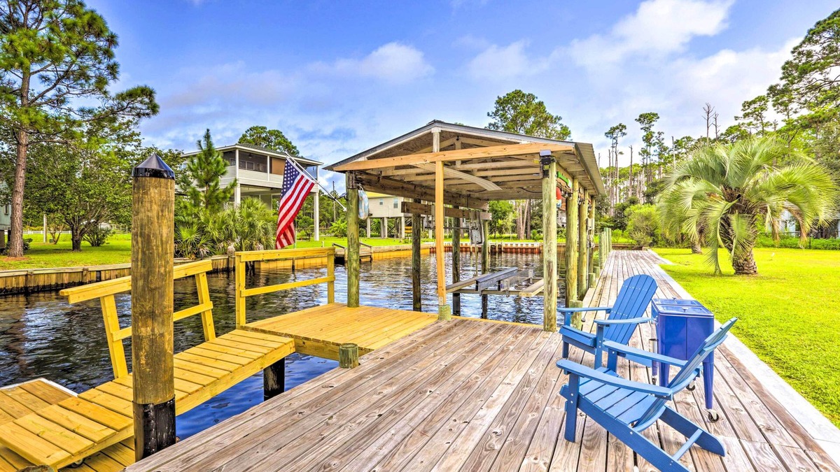 Ochlockonee Bay House | Waterfront Home: Spectacular On-Site Fishing!