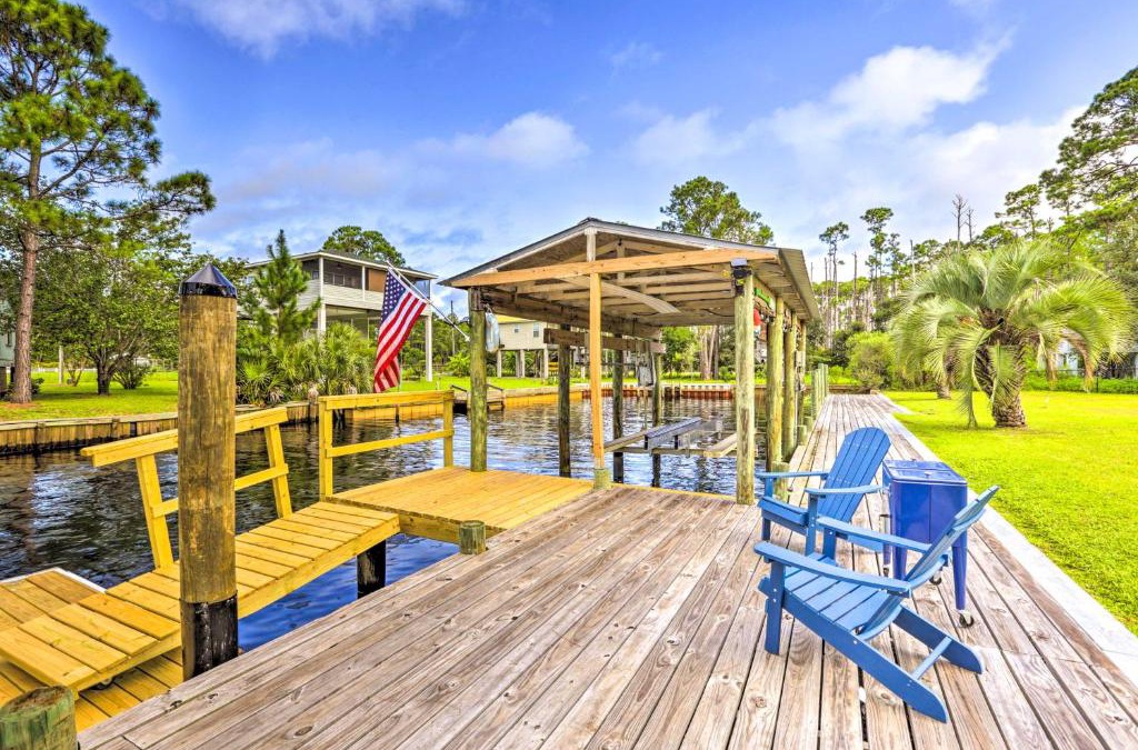 Ochlockonee Bay House | Waterfront Home Spectacular On-Site Fishing!