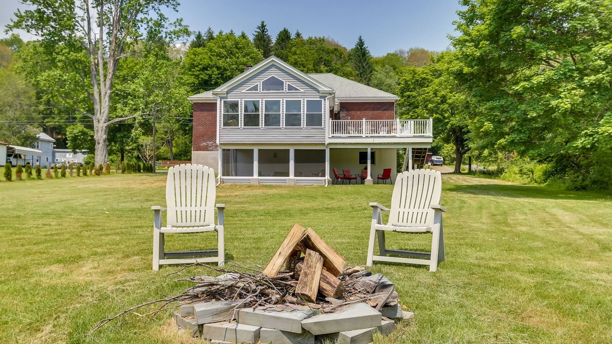 Ouaquaga House | Waterfront Home w/Deck & Canoe in Afton