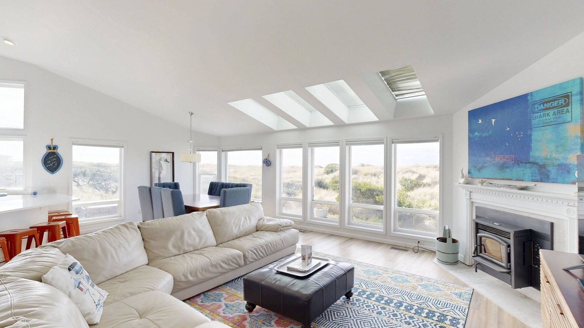 Bayshore House | Waterfront Home w/Private Hot Tub, Ping-Pong, Free WiFi, & Washer/Dryer
