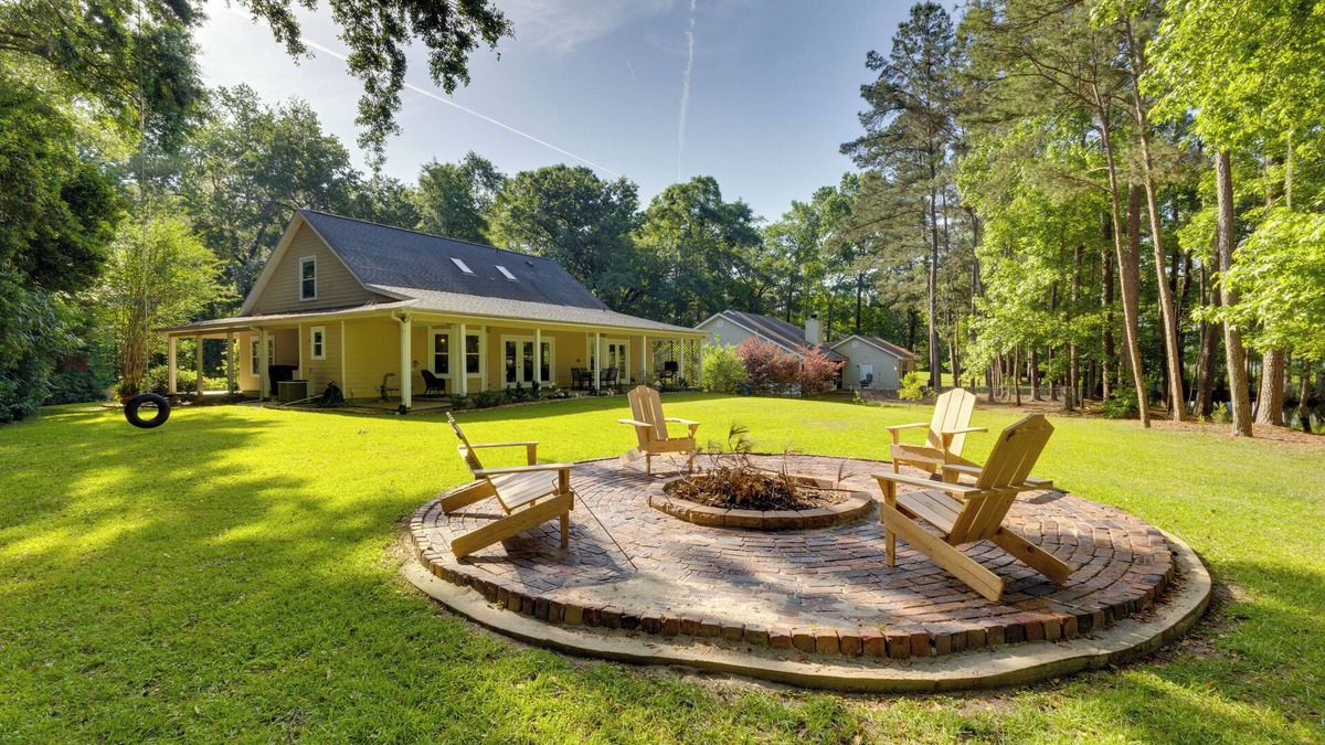 Tallahassee House | Waterfront Home w/Fishing Dock in Tallahassee!