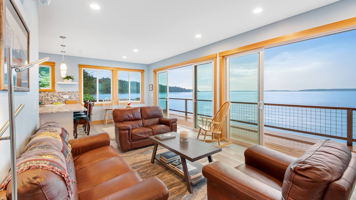Kingston House | Waterfront home with amazing sound and mountain views - AC, kayaks, washer/dryer