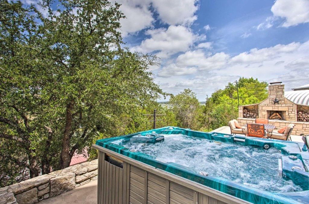 Granbury House | Waterfront Home with Boat Dock on Lake Granbury!