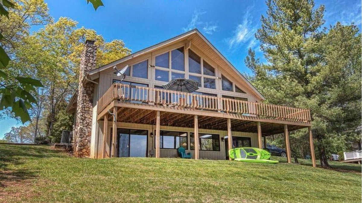 Smith Mountain Lake House | Waterfront home with deep water, skiing/tubing coves, firepit, pool table, SUP