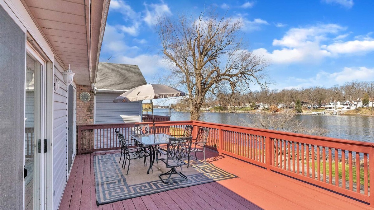 Osceola House | Waterfront home with dock, pool and hot tub! NOTRE DAME FOOTBALL