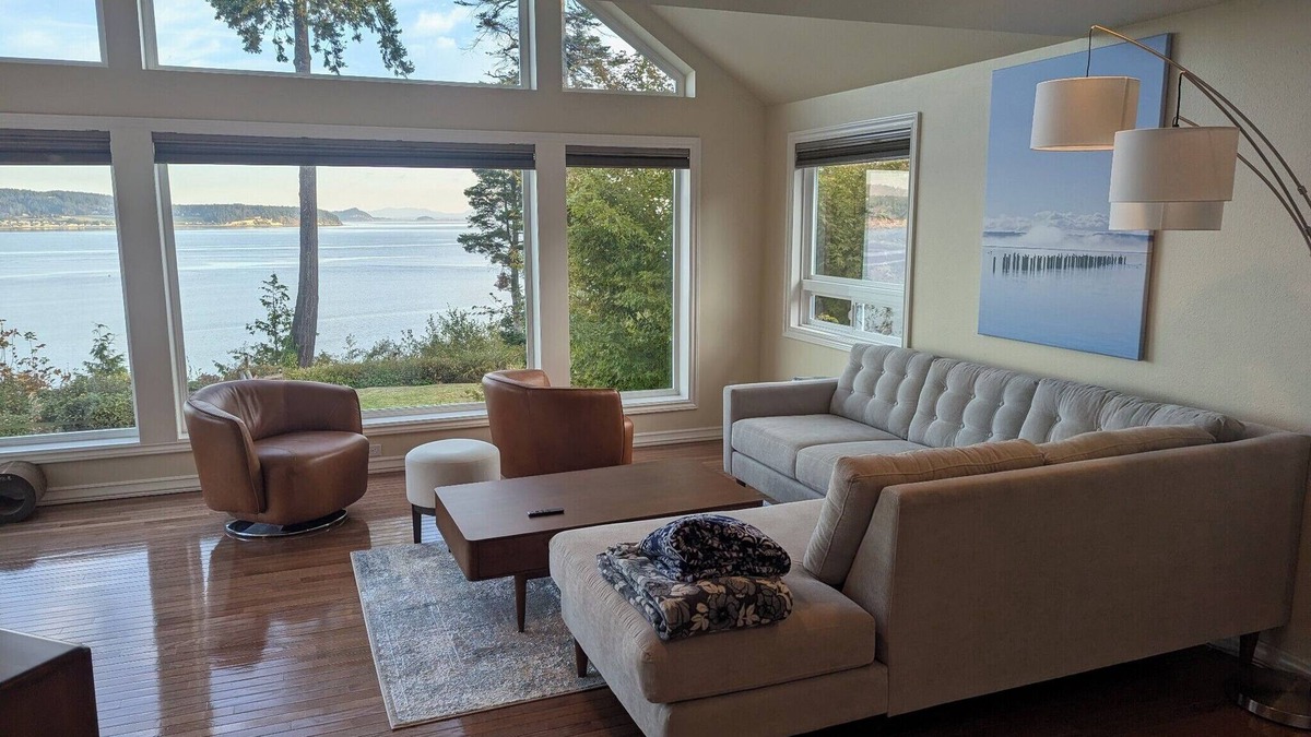 Camano Island House | Waterfront Home with Game Room, Fireplaces, Kayaks, AC and Private Beach Access