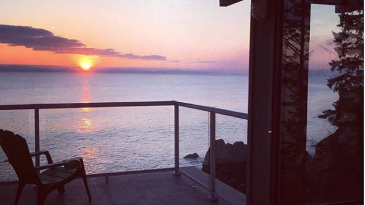 Juan de Fuca Electoral Area House | Waterfront home with jaw-dropping views, easy beach access, hot tub