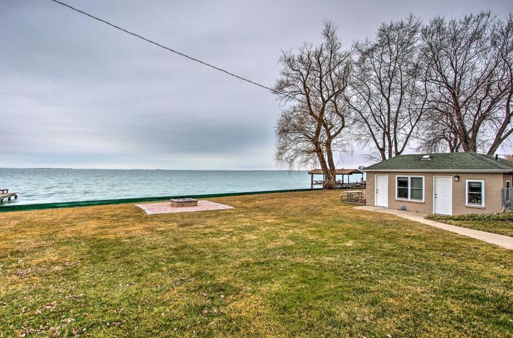 Anchorville House | Waterfront Home with Shared Dock on Lake St Clair!